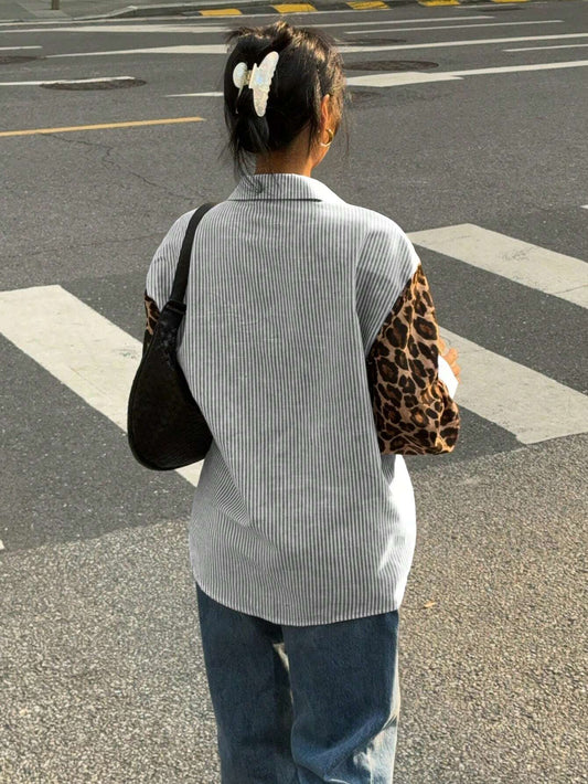 Gestreifte Damenbluse mit Leo-Details – Auffällig, Lässig & Streetstyle-ready