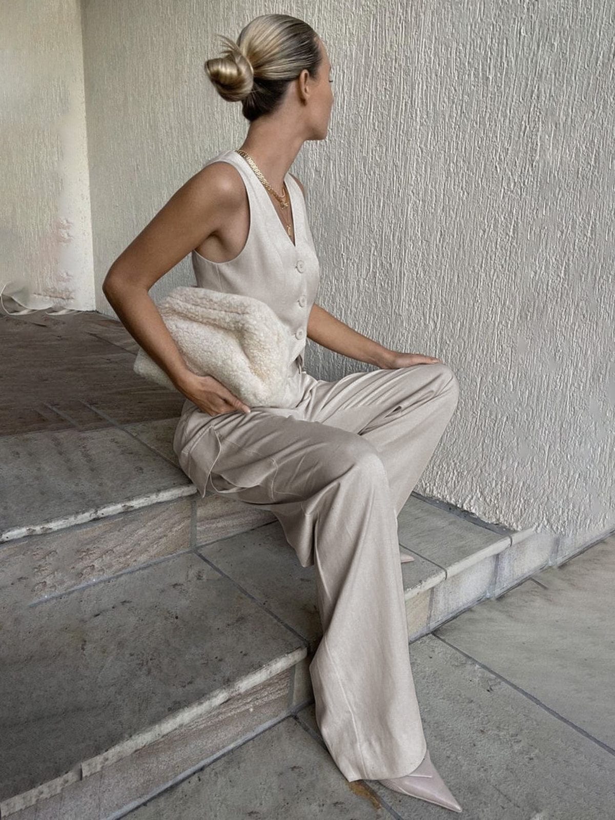 Evelyn | Beige ärmellose Weste – Klassisch und zeitlos