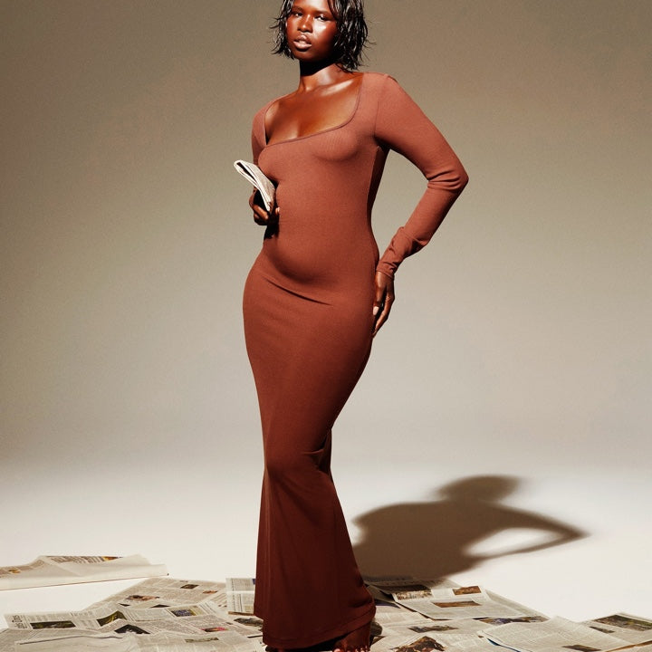 Magic Shape | Schwarzes Bodycon-Maxikleid mit Langarm