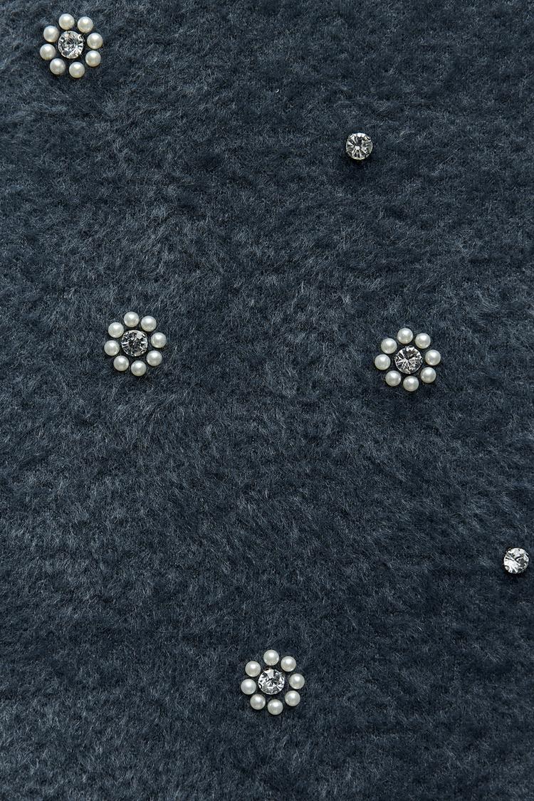 Lola | Strick-Minikleid mit Perlen und Gerüschtem Saum