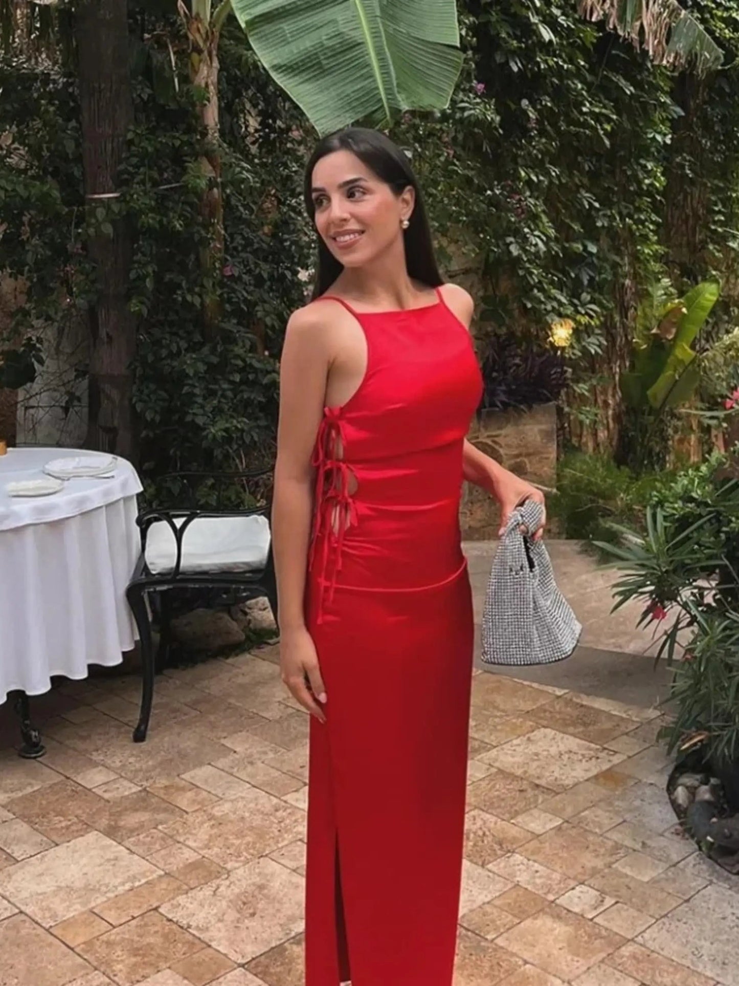 Sophia | Rotes Maxi-Kleid mit Schnürdetails