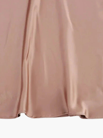 Sophia | Satin-Maxikleid mit Wasserfallkragen