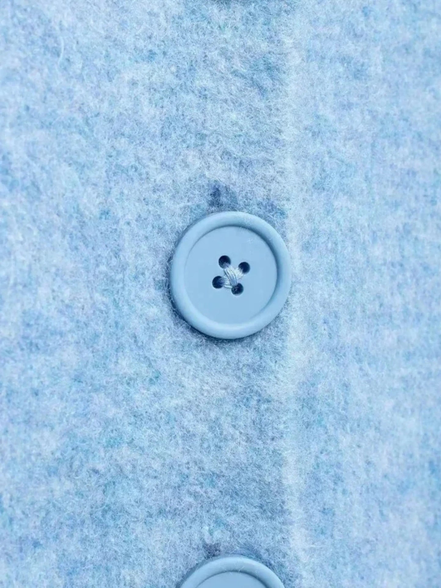 Milena | Verkürzter Strick-Cardigan mit Knopfleisten-Design