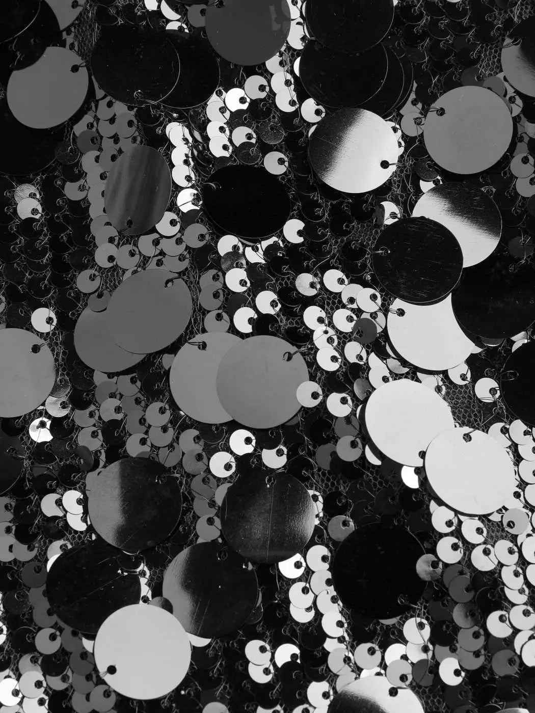 Lisa Pailletten-Minirock: Glamourös und tailliert für einen unvergesslichen Auftritt