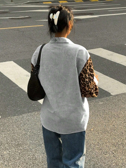 Gestreifte Damenbluse mit Leo-Details – Auffällig, Lässig & Streetstyle-ready