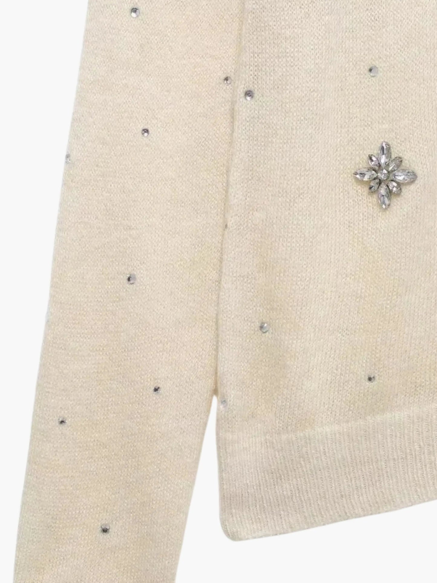 Nadine | Verschönerte Strickjacke mit Knopfleiste