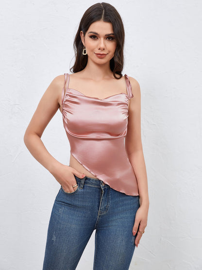 Erika | Kurzes rosa Satin-Top mit asymmetrischem Schnitt und Schnürung
