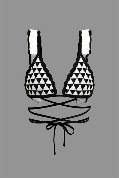 Sandy | Strick-Zweiteiler mit Häkel-Bikini & Rüschenrock