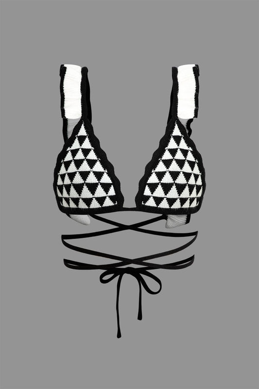 Sandy | Strick-Zweiteiler mit Häkel-Bikini & Rüschenrock