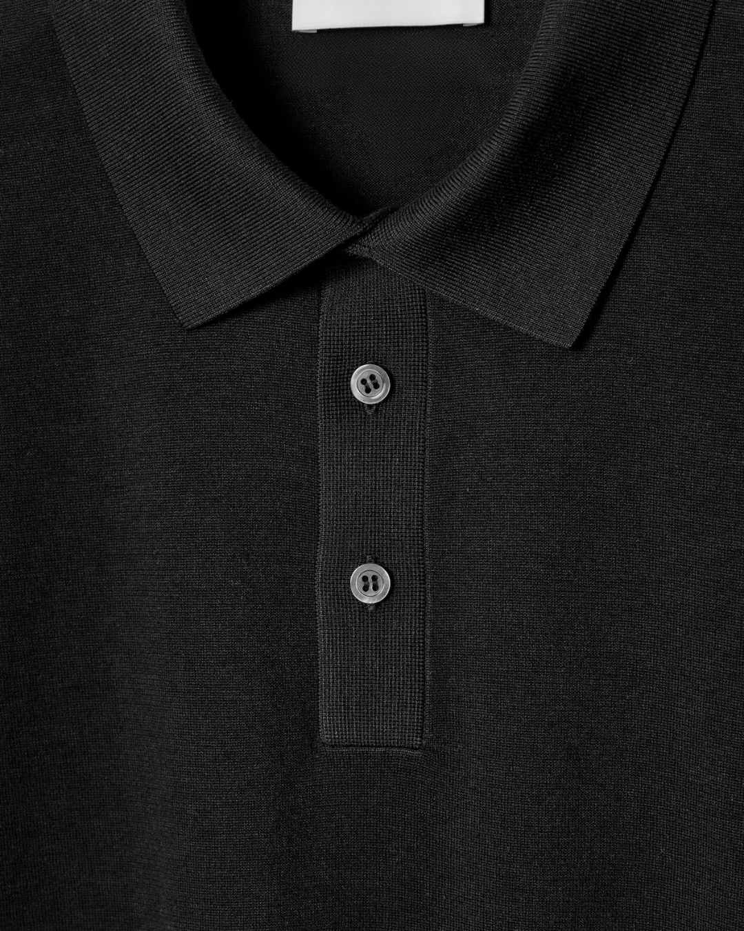 Poloshirt aus Seidenstrick – Schwarz