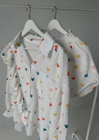 Amira | Herz-Print Zweiteiler-Set – Perfekt für entspannte Sommertage