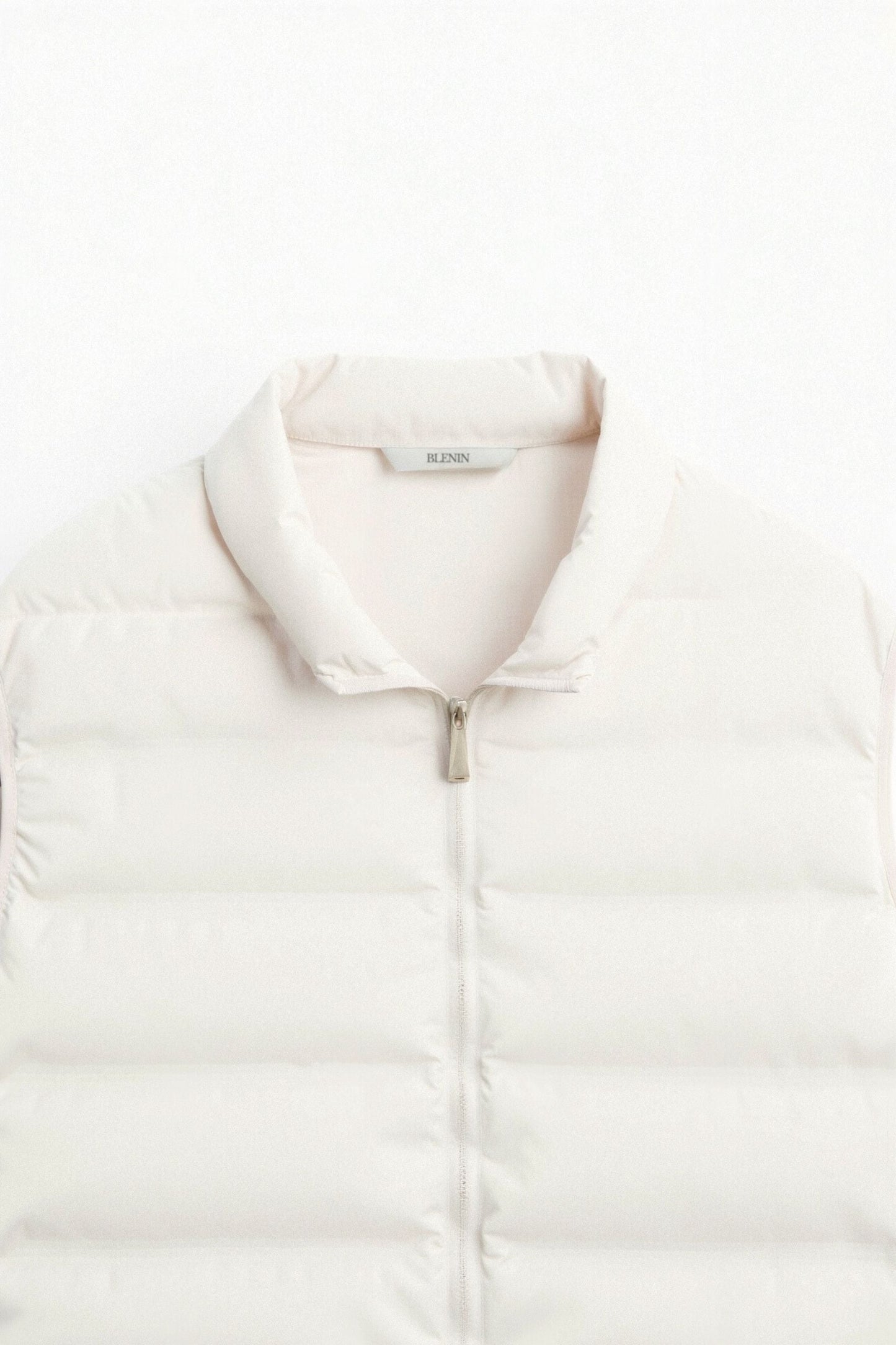 Minimalistische Steppweste | Leichte Wärme mit Stil