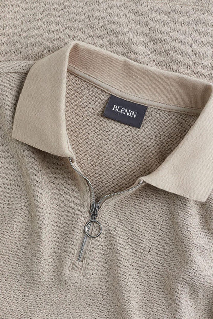 Modernes Strick-Poloshirt mit Reißverschluss