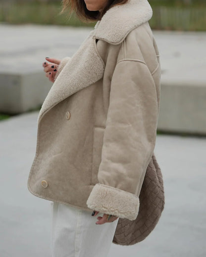 Kiara | Stilvolle Jacke mit Kunstleder- und Fleece-Details