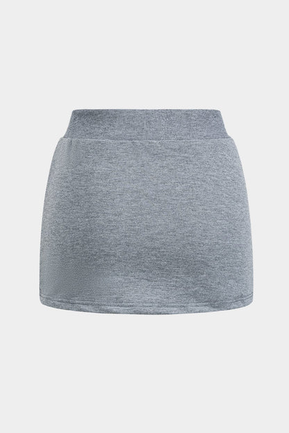 Lilli | Trendiges Zweiteiler-Set mit One-Shoulder-Sweatshirt & Minirock