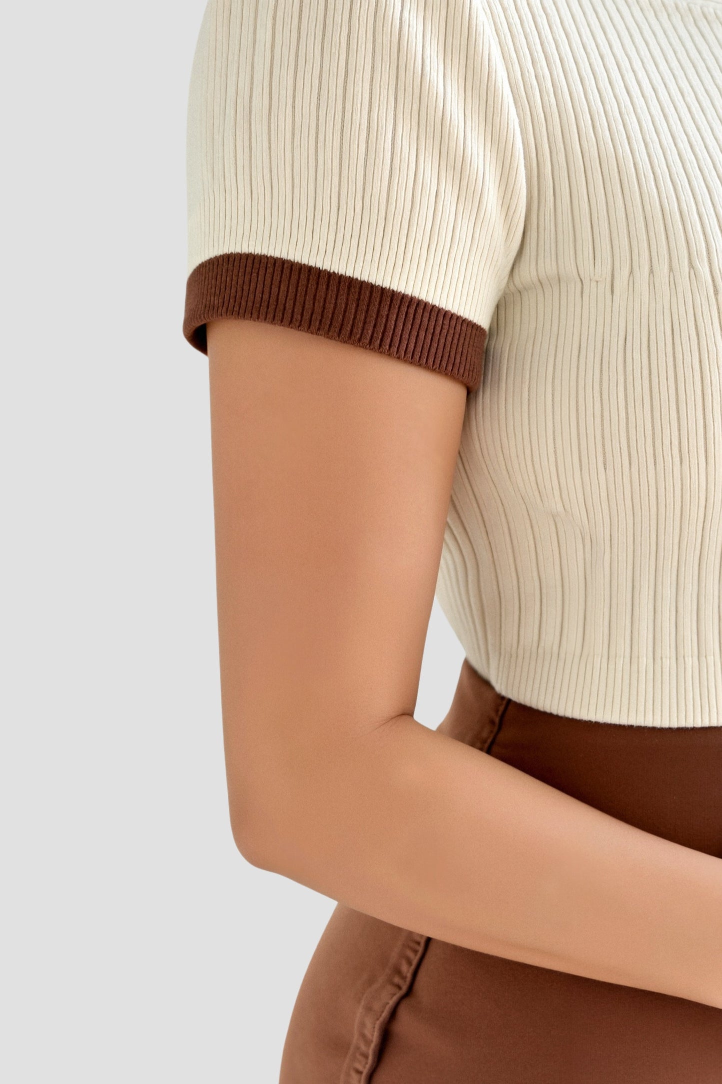 Lässiges Polo Farbe Block gekerbte Kragen gestrickt Top