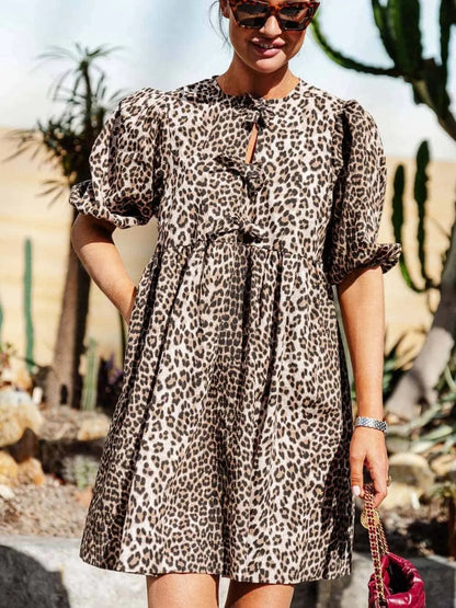 Chiara | Damen Leopard Kleid mit Kurzes Puffärmeln