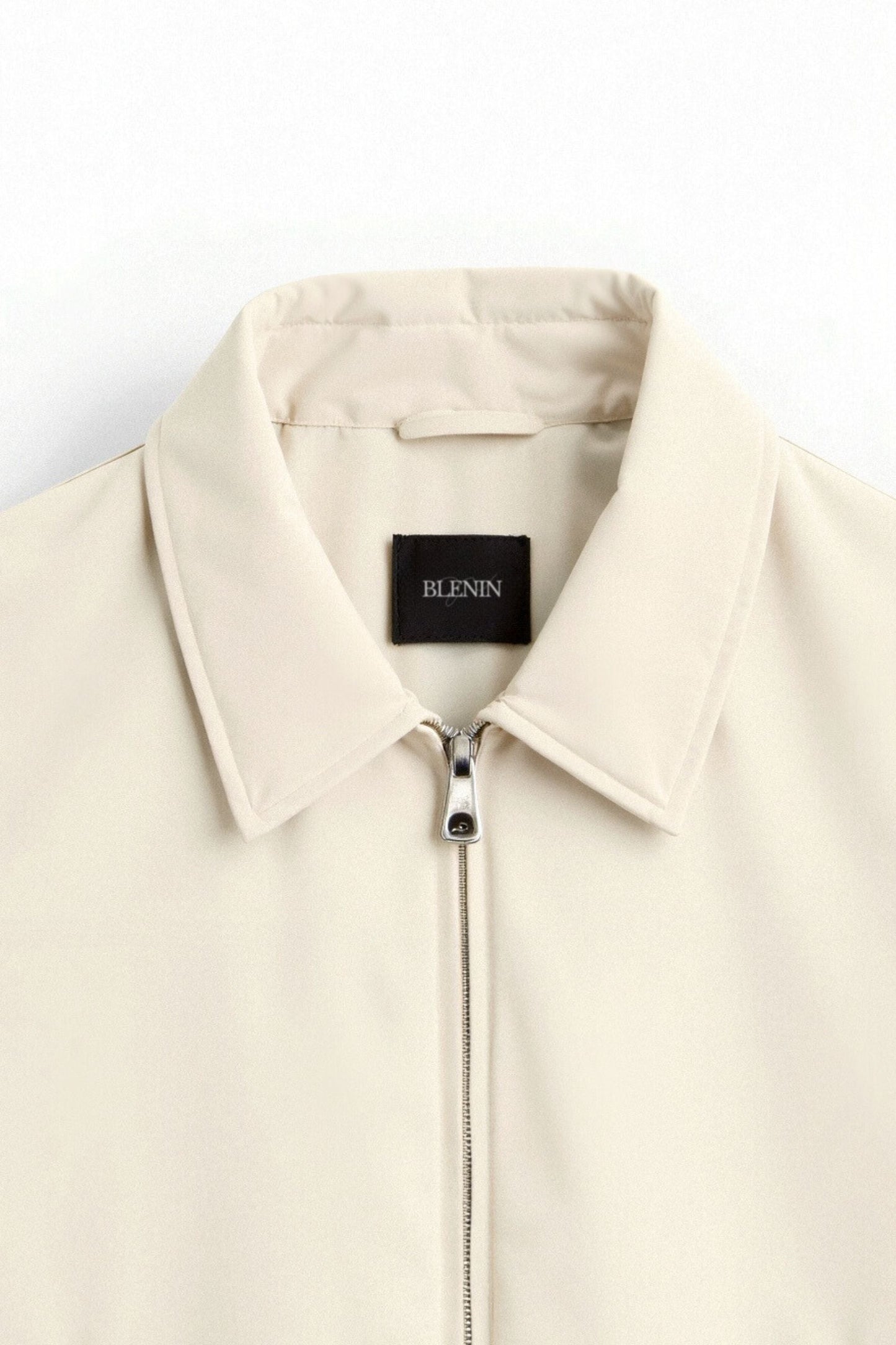 Minimalistische Bomberjacke – Eleganz trifft auf Komfort