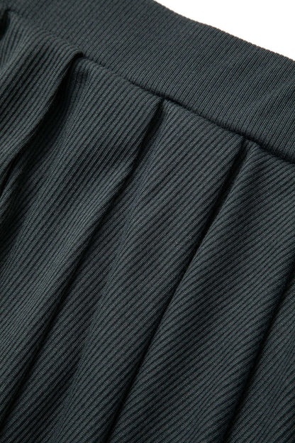 Ina | Sportliches Zweiteiler-Set mit Zip-Jacke & Plissee-Rock