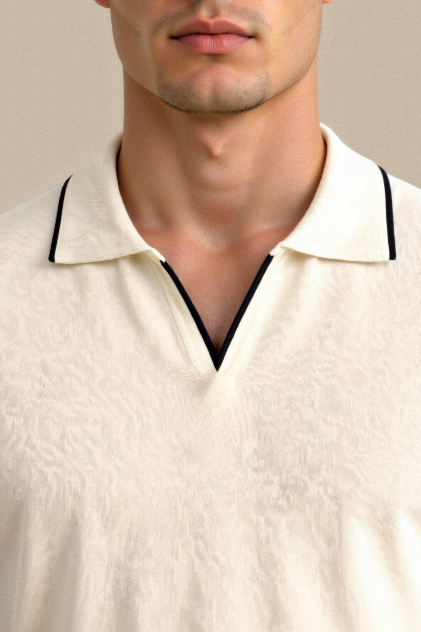 Herren-Poloshirt mit Kontrastdetails – Elegant & Modern