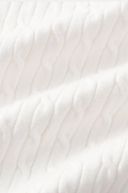 Eleganter Zopfstrickpullover mit Reißverschluss