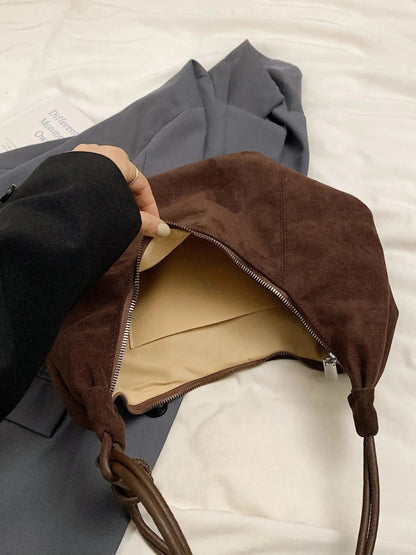 Amalia | Wildleder Boho-Chic Hobo Tasche mit verspieltem Charme