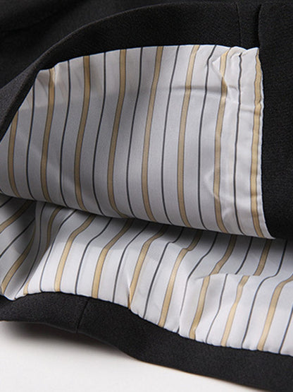 Selina | Trendiger schwarzer Cropped Blazer für Damen als Bürooutfit