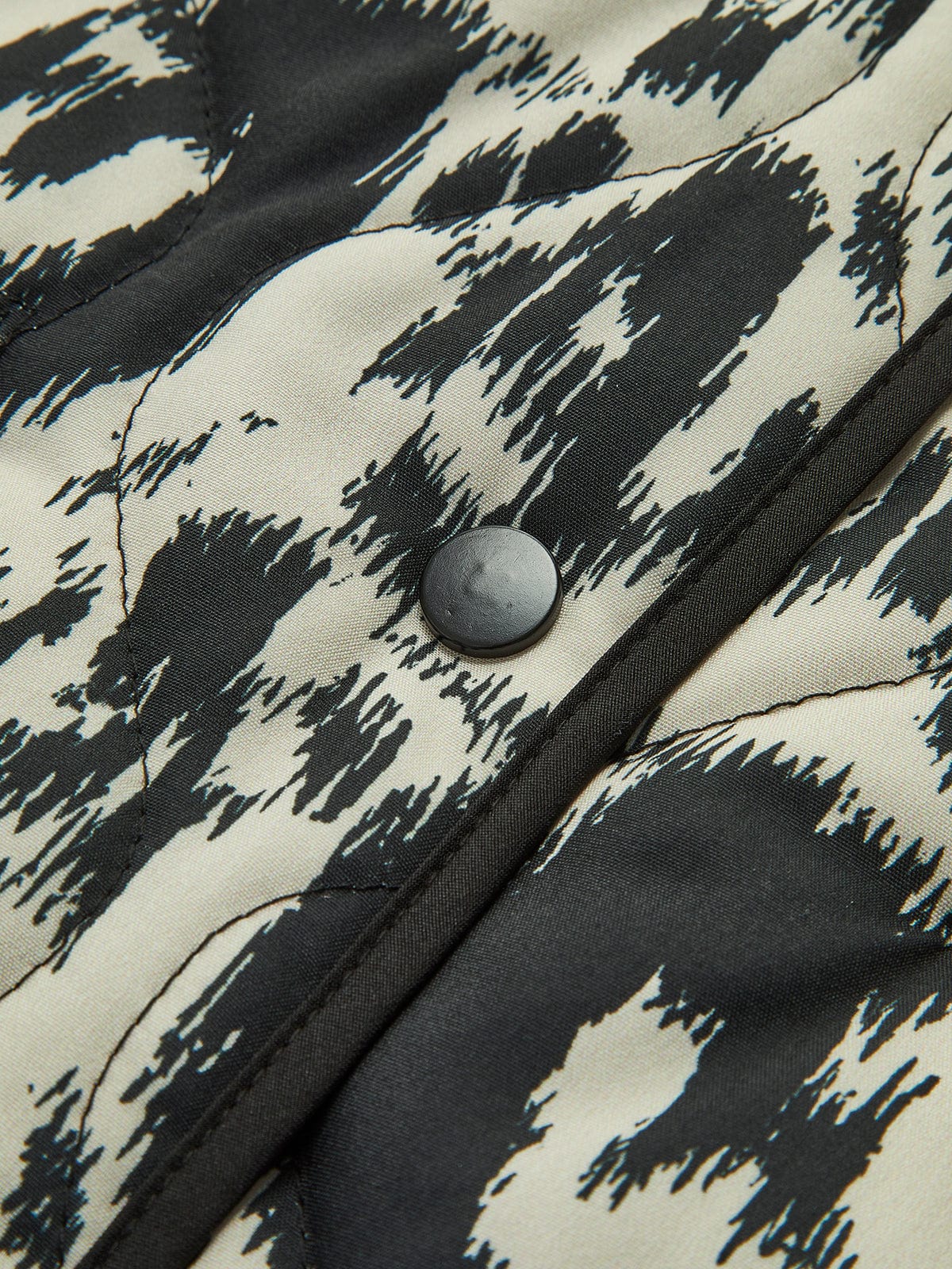 Leona | Jacke mit Animal-Print – Ein Statement für den mutigen Look