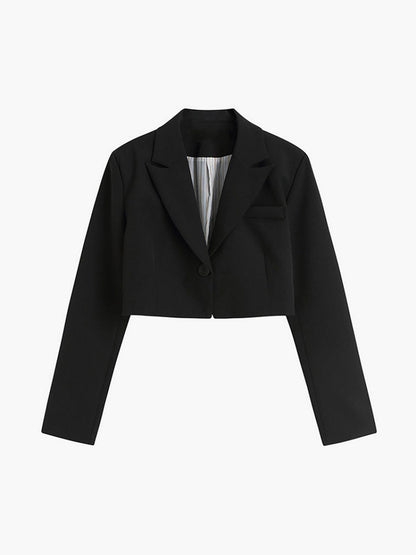 Selina | Trendiger schwarzer Cropped Blazer für Damen als Bürooutfit