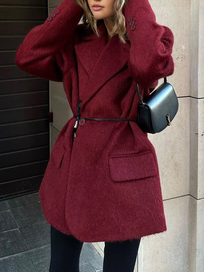 Ursula | Winter Übergrößen Mantel aus roter Wolle mit Gürtel in der Taille