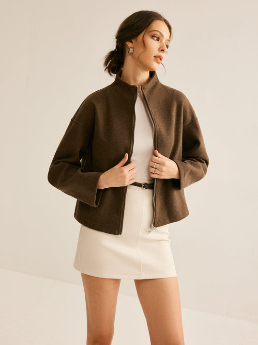 Lia | Kurze braune Jacke mit Stehkragen – Minimalistisch und elegant