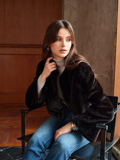 Elise | Kurze schwarze Kunstfelljacke