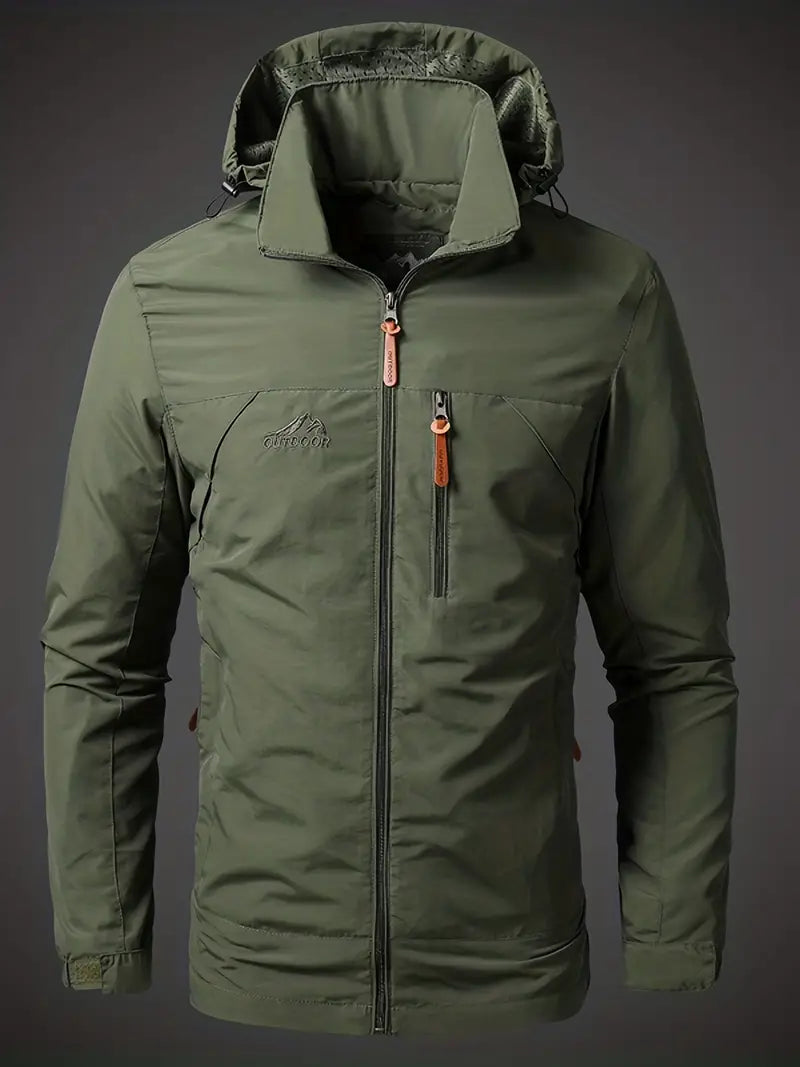 Leichte Outdoorjacke mit Kapuze und Windschutz für Alltag & Freizeit