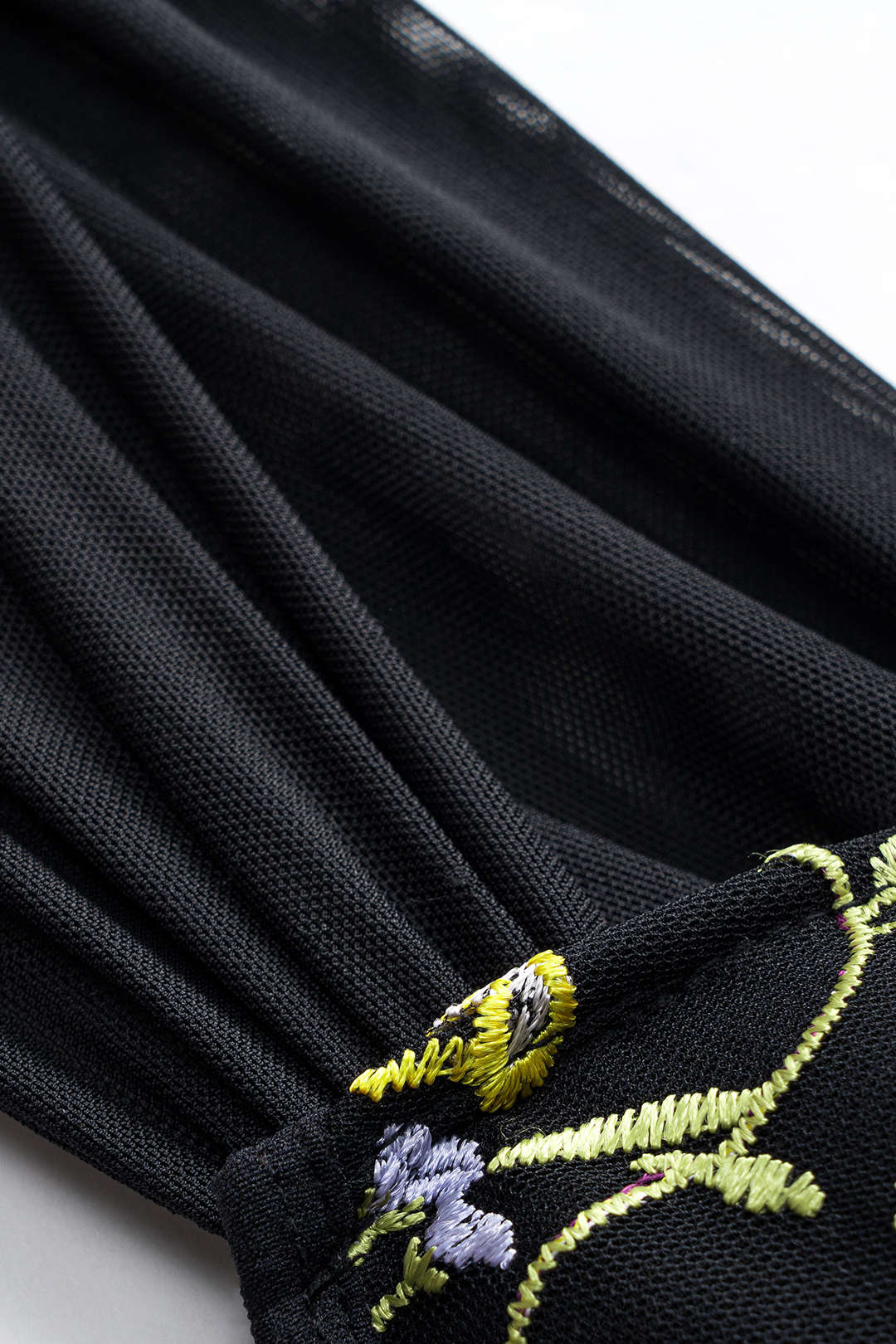 Amy | Korsett-Top mit floraler Stickerei & Mesh