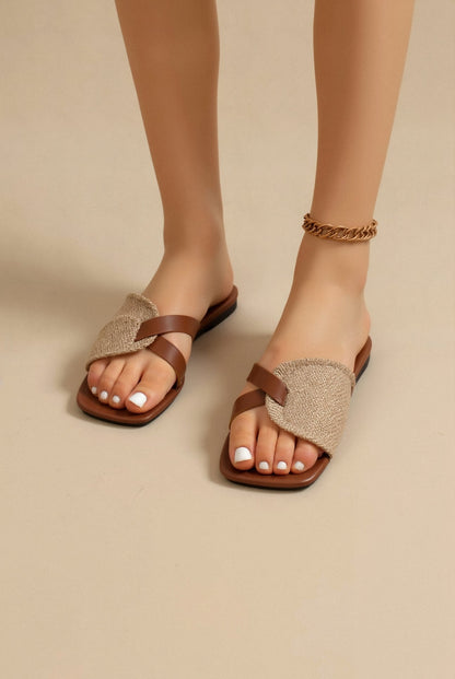 Yara | Beigefarbene Sandalen mit Lederakzenten