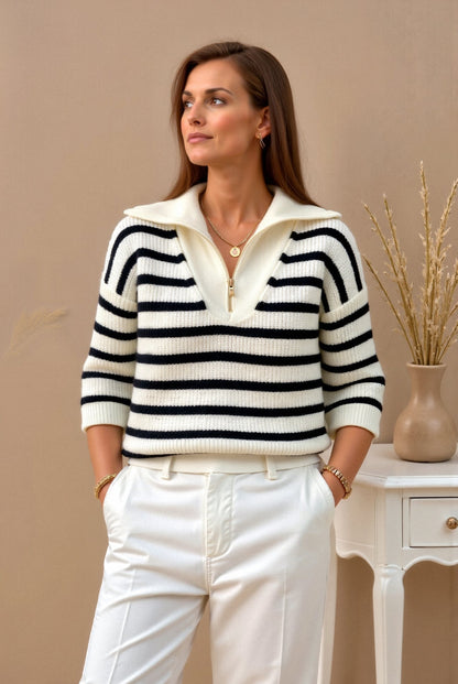 Gestreifter Damenpullover mit Reißverschlusskragen
