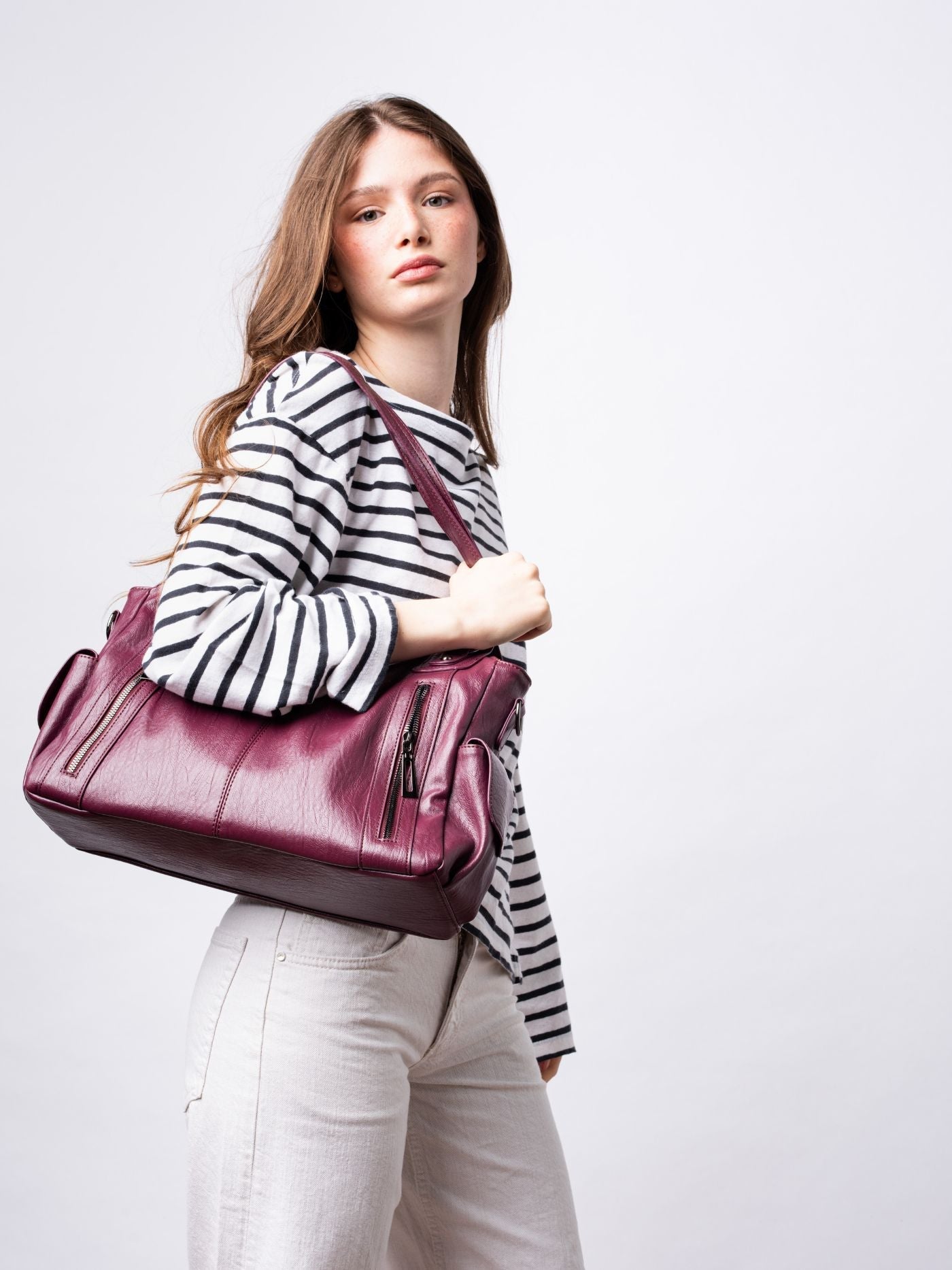 City-Handtasche mit Crossbody-Option und praktischen Fächern