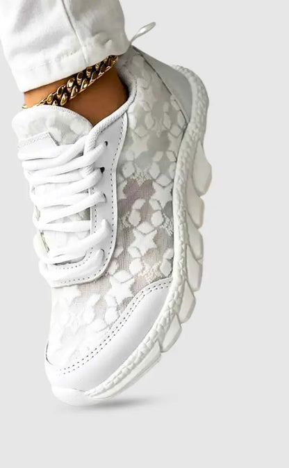 Lena | Atmungsaktive Turnschuhe mit runder Kappe und Schnürsenkeln