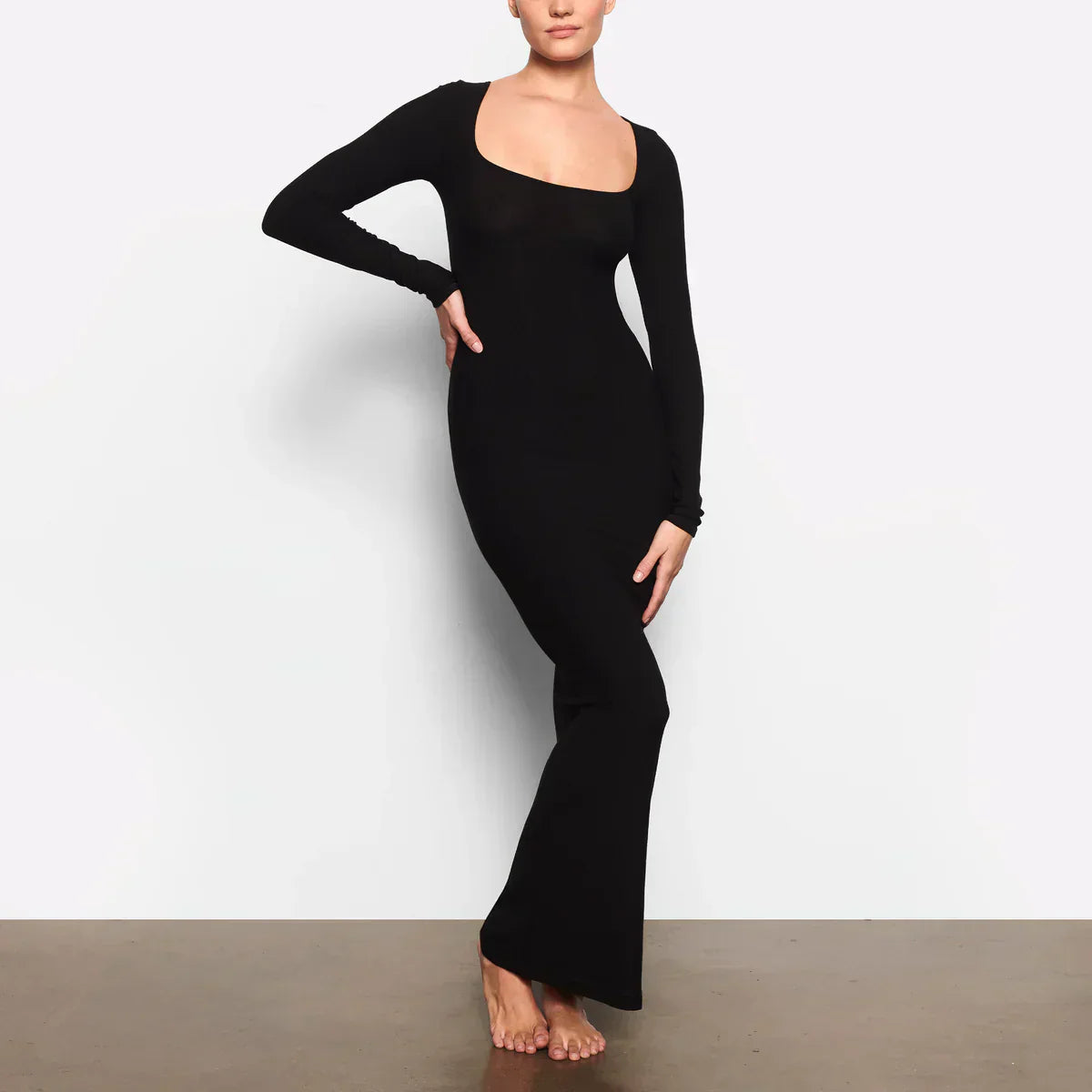 Magic Shape | Schwarzes Bodycon-Maxikleid mit Langarm
