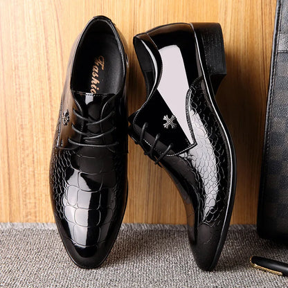 Elegante Lack-Schnürschuhe für formelle Anlässe und Business-Looks