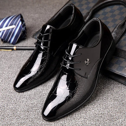 Elegante Lack-Schnürschuhe für formelle Anlässe und Business-Looks