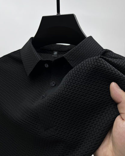 Elegantes Polo Shirt mit klassischem Kragen und modernem Design