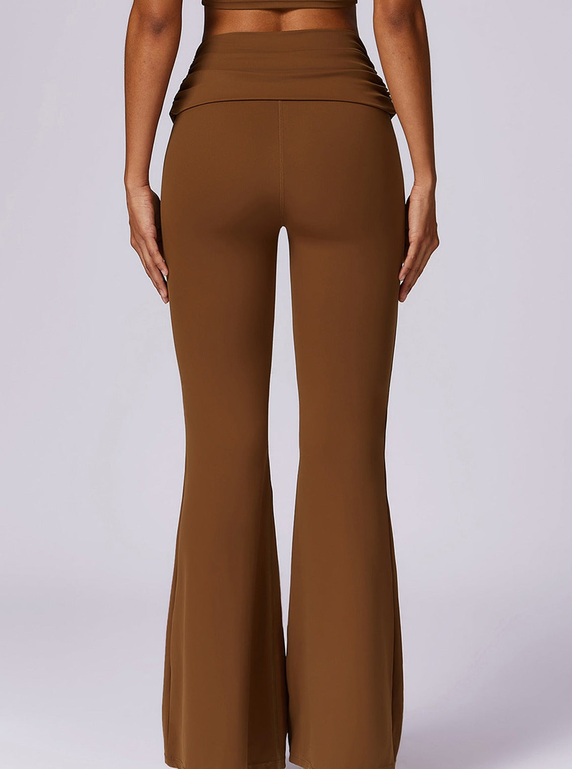 Hochtaillierte Schlaghose in Mokka-Braun