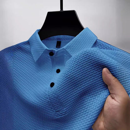 Elegantes Polo Shirt mit klassischem Kragen und modernem Design