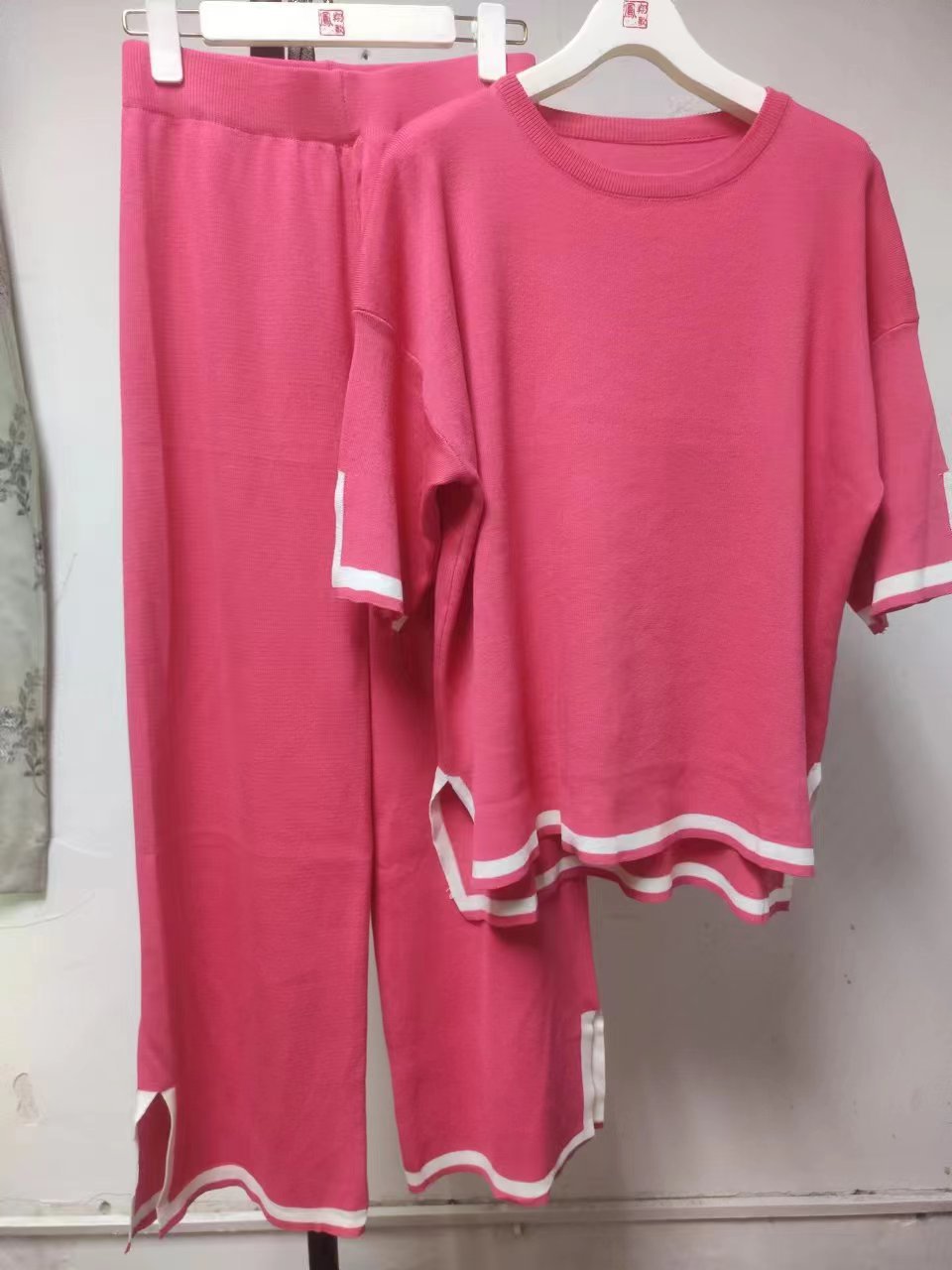 Eleganter Zweiteiler mit Kurzarm Oberteil & Weitbein Hose – Komfortabler Freizeit Look