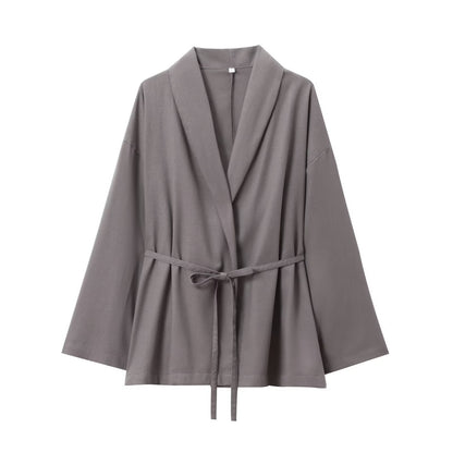 Elegantes Zweiteiler Set mit Bindegürtel und weiter Hose – Moderner Alltagsstil