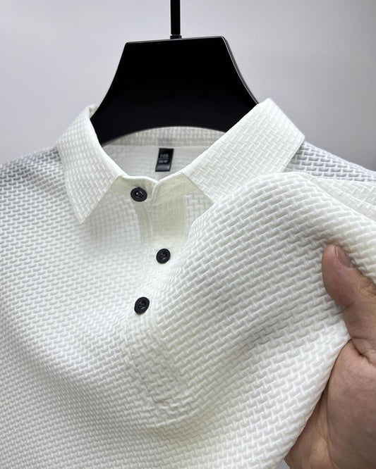 Elegantes Polo Shirt mit klassischem Kragen und modernem Design