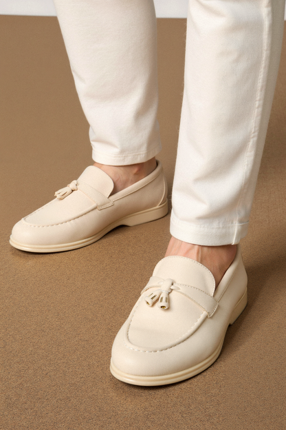 Beige Loafer mit Quasten – Eleganz und Komfort