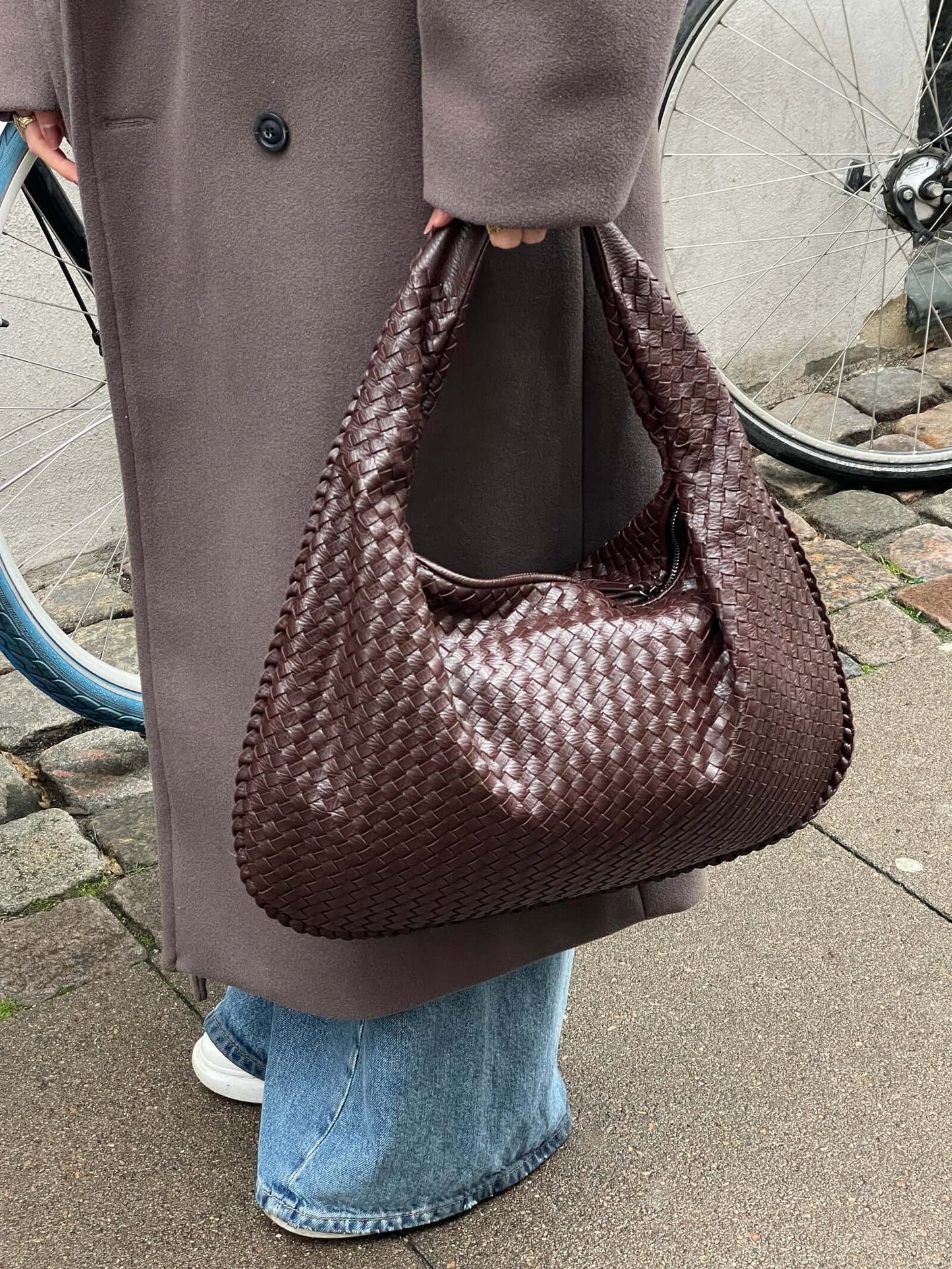 Charlyne | Große geflochtene Hobo-Tasche