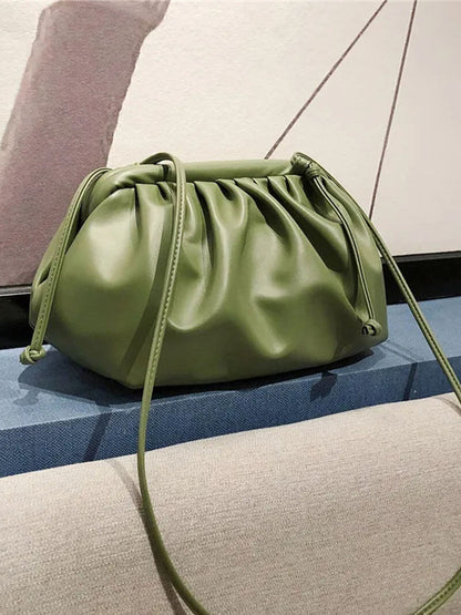 Franka | Moderne Damen-Pouch-Tasche aus Kunstleder